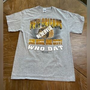 Vintage New Orleans saints Graphic T-Shirt